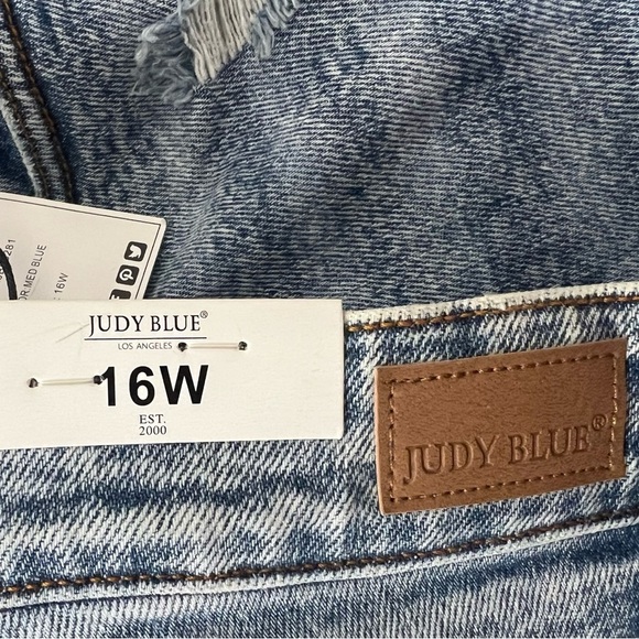 Judy Blue Medium Acid Wash High Rise Boyfriend Jeans plus size 16W - Picture 10 of 12